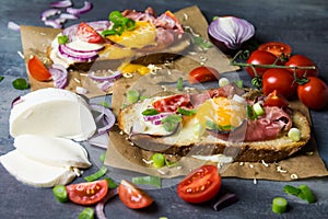 Toast with eggs and vegetables