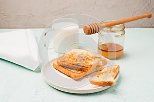 Toast with honey and milk