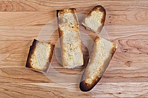 Toasted baguette slices