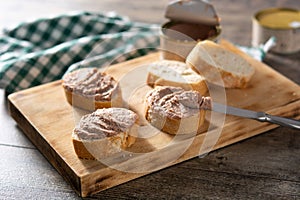 Toasted bread with pork liver pate