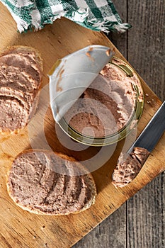 Toasted bread with pork liver pate