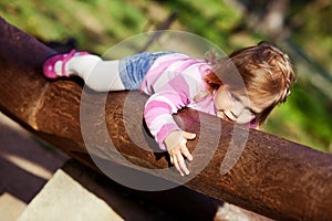 Toddler girl  on the walk