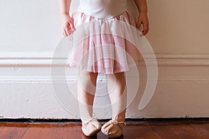 Toddler in pink tutu (cropped)