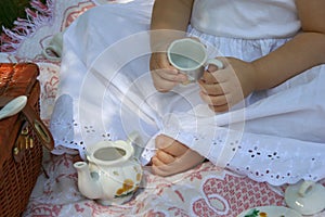 Toes and tea