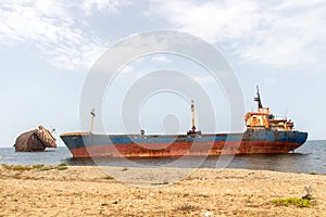 Barco empieza sobre el Playa,, Túnez 