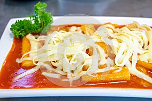 Tok Bokki  or Tok pok ki