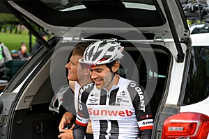 Tom dumoulin resting at Montreal Grand Prix Cycliste on September 9 2017