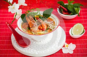 Tom yum soup