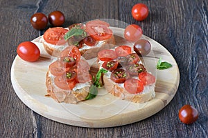 Tomato and basil summer sandwich.