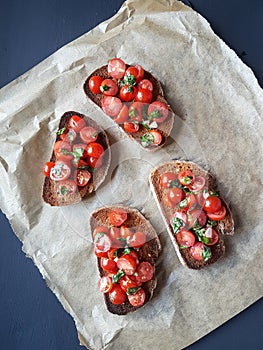 Tomato bruchetta slices