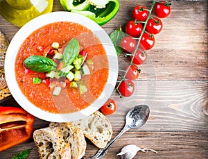 Tomato gazpacho soup with pepper