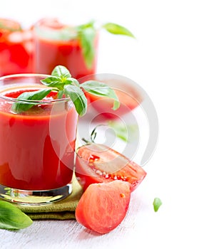 Tomato Juice and Fresh Tomatoes