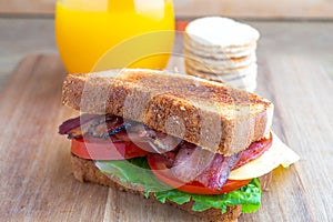 tomato and lettuce bacon sandwish