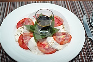 Tomato Mozzarellaâ€‹ Chesse Salad