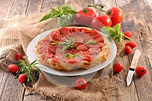 Tomato quiche tatin