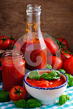 Tomato sauce photo