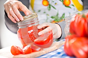 Tomato sauce preparation