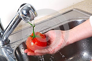 Tomato in the sink