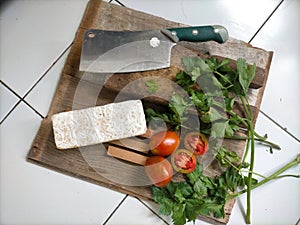Tomato, vegetable and tempe view from above
