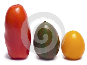 Tomatoes of different grades and color