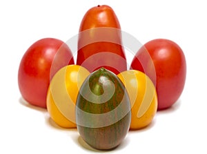 Tomatoes of different grades and color