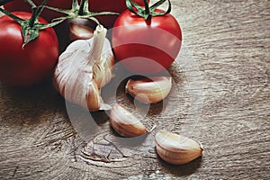 Tomatoes and garlic cloves