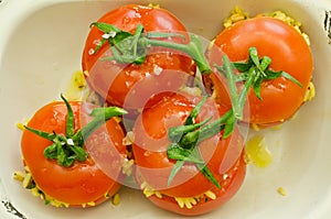 Tomatoes stuffed with saffron rice