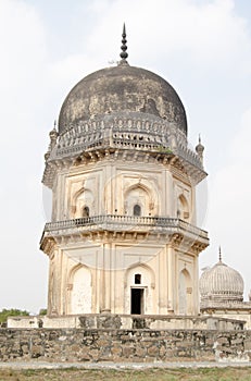 Jamsheed Quli Qutub Shah tomb photo