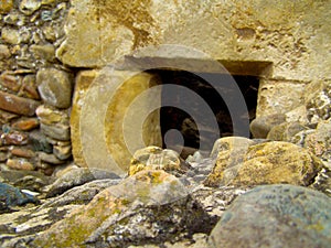 Tomb stone grave arheology desocvery