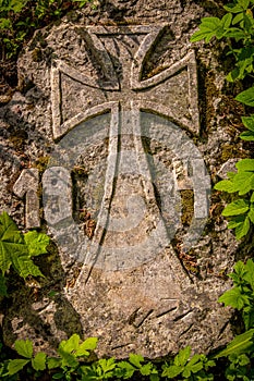 Tombstone with cross and numbers 1941