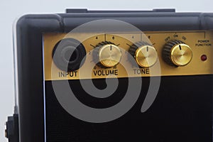 The tone and volume of mini guitar amplifiers