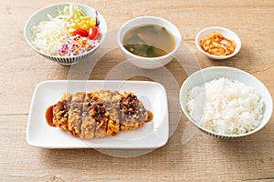 Tonkatsu - Japanese pork cutlet deep fried with rice set