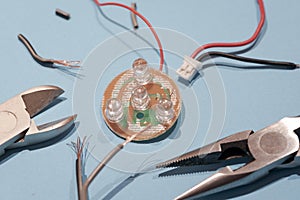 Tools and cables for electricity and electronics