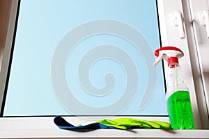Tools for cleaning windows