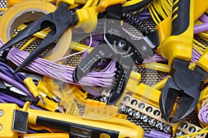 Tools and component for electrical installation