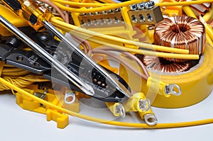 Tools and component for electrical installation