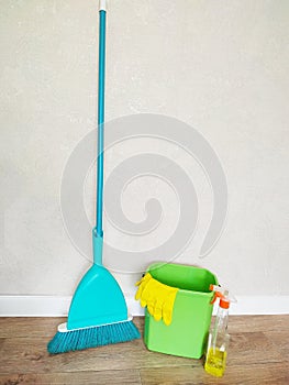 Tools for wet cleaning of public premises