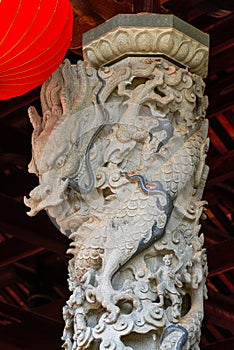 The top beam and pillar of the dragon relief sculpture in Chinese classical architecture