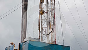Top Drive System Spinning for Oil Drilling Rig