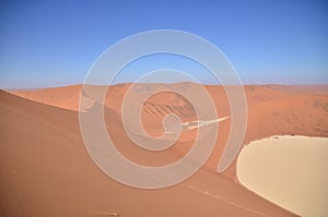 Top of Dune 45 Big Daddy Sand Dune namibia Afrika Blue Sky