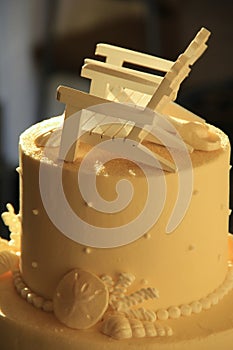 Top tier of beach-themed wedding cake