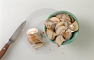 Baby bella mushrooms in a bowl