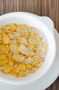 Top view corn flake in bowl