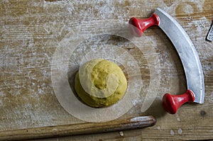 Dough and mincing knife