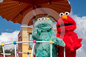 Top view of Rosita and Elmo in Sesame Street Party Parade at Seaworld 4