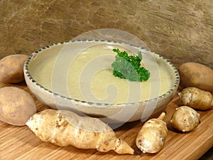 Topinambur soup photo