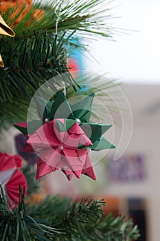 Tornillo Kusudama Origami decoration in Christmas Tree