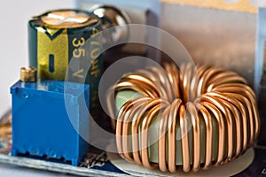 Toroidal inductance coil