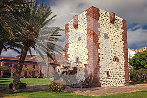 Torre del Conde is a Castilian military-type fortress from the 15th century located in the village of San SebastiÃ¡n de La Gomera