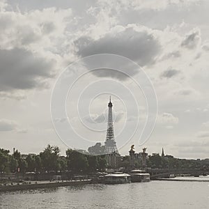 Torre Eiffel photo